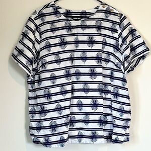 Lands' End Navy and White Palm Leaf Print Short Sleeve Linen Top - Size: 1X